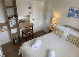 Rivendell Guest House 5