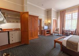 Courtyard Hotel Arcadia 3