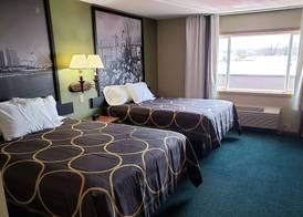 Super 8 by Wyndham Berlin WI 5