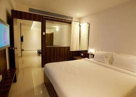 Hotel G-Square - Shirdi 4