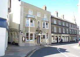 Calverts Hotel - Newport, Isle of Wight - CAR FERRY TICKET from 109 Pounds 2