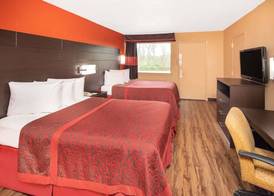 Days Inn by Wyndham Tupelo 3
