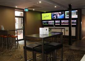Royal Hotel Orange 5