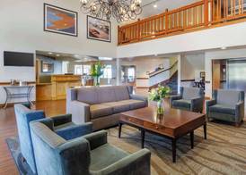 Best Western Plus Edmonds Harbor Inn 3