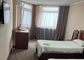 Hotel Bakuri 4