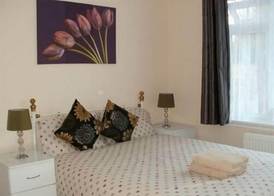 London Heathrow Guesthouse 2