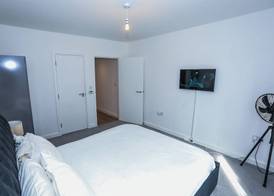 Exquisite One Bed Apartment 5