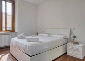JOIVY Chic flat next to Central Station 2