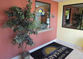 Days Inn by Wyndham Conover-Hickory 4