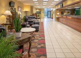 MCM Elegante Hotel & Suites Lubbock 4