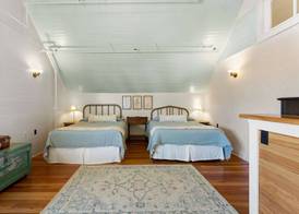 Mccloud Mercantile Hotel 3