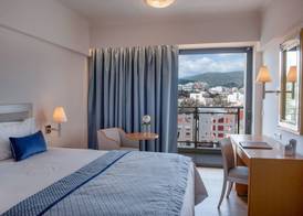 Chios Chandris 4