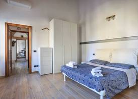Uffizi Apartments in the heart of Florence 2