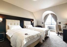 Hotel Victory 5