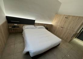 Hotel Holidays 5
