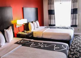 Ramada by Wyndham Oceanside 3