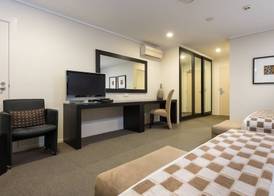 Hotel on Devonport 4