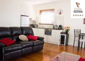 Lakeside Cottage Luxury B&B 4