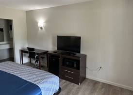 Oakwood Inn 3