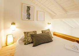 Vila Burgães by LovelyStay 2