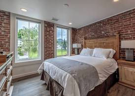 Bavarian Lodge Suites 4
