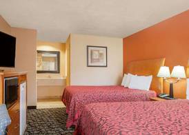 Days Inn by Wyndham Centerville 5