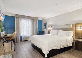 Holiday Inn Express & Suites VACAVILLE by IHG 2