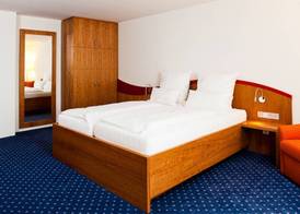 Komforthotel Butjadinger Tor 4