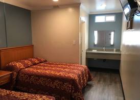 Lincoln Park Motel 5