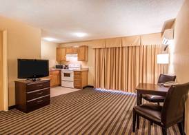 Quality Inn & Suites Vancouver - Hazel Dell 3