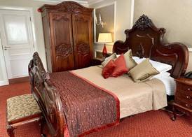 The Bruce Hotel 3