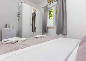 Rooms Batina 4