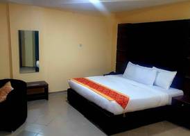 Blue Springs Hotel 4