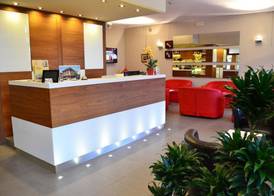 Hotel Midi 5
