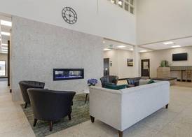 Best Western Plus Neepawa Hotel 2