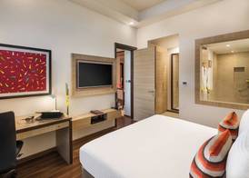 Sandal Suites by Lemon Tree Hotels 3