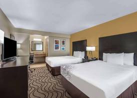 La Quinta by Wyndham Carlsbad - Legoland Area 4