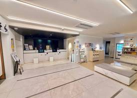 Henn na Hotel Komatsu Ekimae 5