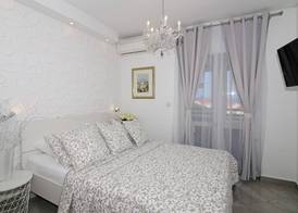 Villa Antea Apartments with Free Parking 3