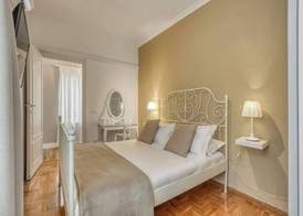 ATRHOME penthouse Frattina 4