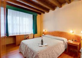 Hotel Corot 5