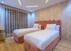 Luxury Living - Near to football stadium 3