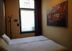 Leuven City Hostel 5