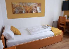 Hotel Karolinger - Self Check-In 4