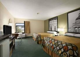 Super 8 by Wyndham Columbia City 3