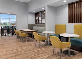 Hampton Inn Saline 2