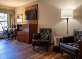 D. Hotel Suites & Spa 3