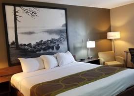 Super 8 by Wyndham St. Cloud 5