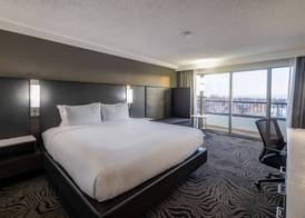 DoubleTree by Hilton Calgary North 5