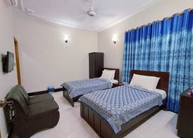 Cosy Inn Guest House Near Liaquat Nat Hospital 5